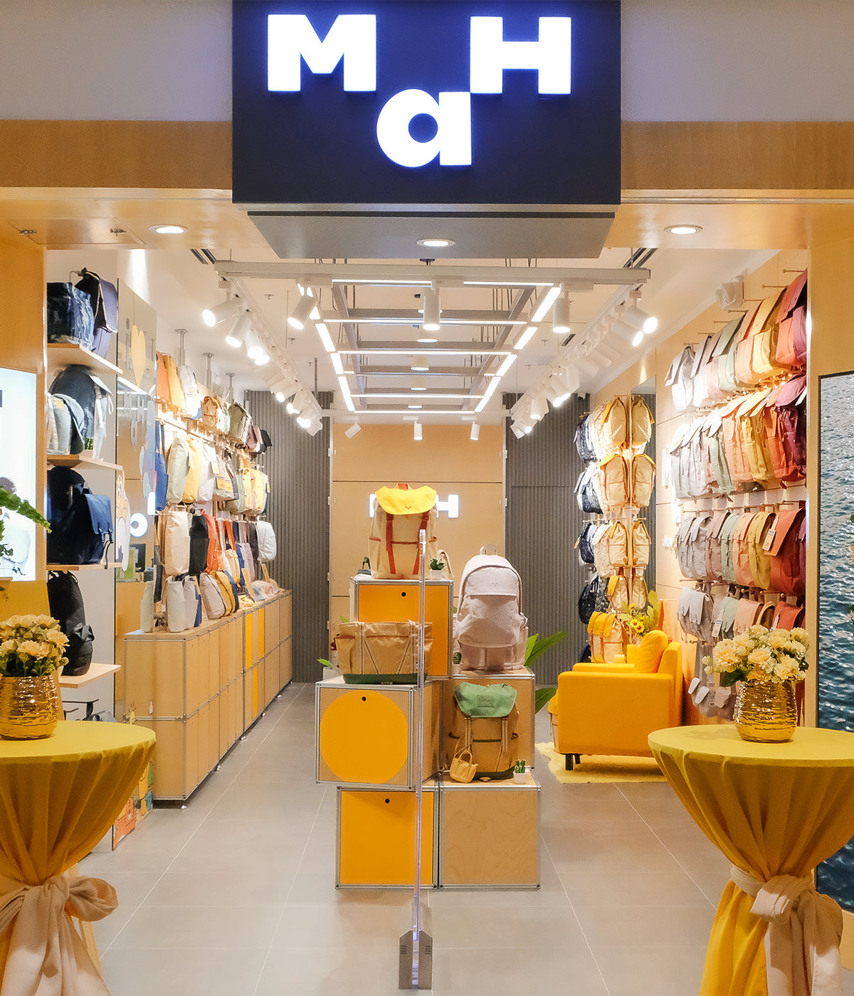 Ouverture du premier magasin MaH