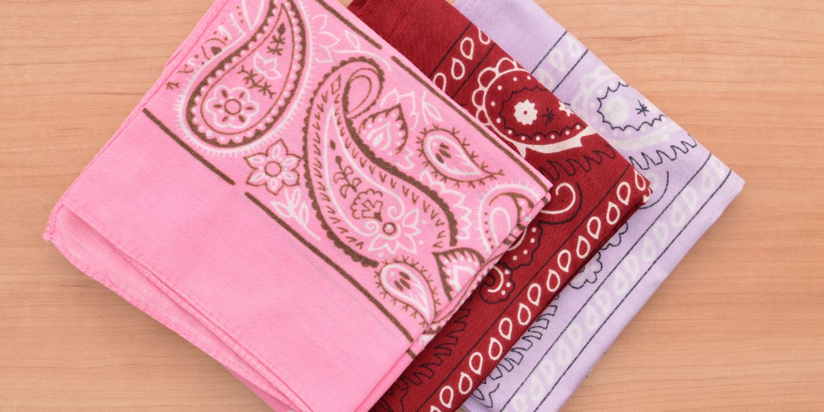 Comment accrocher un bandana sur un sac à dos : Guide pratique et astuces stylées