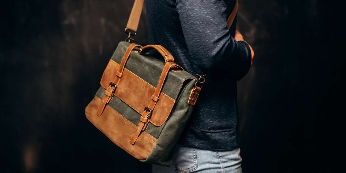Sac bandoulière unisexe minimaliste : la tendance qui ne vous quitte plus